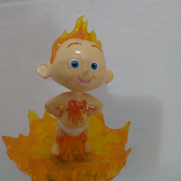 Incredibles 2 Baby talking & Laughing Peg - Picture 2 of 7